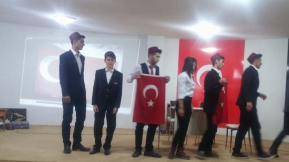 İlçemizde İstiklal Marşının Kabulü ve Mehmet Akif ERSOYu Anma Günü Programı Düzenlendi