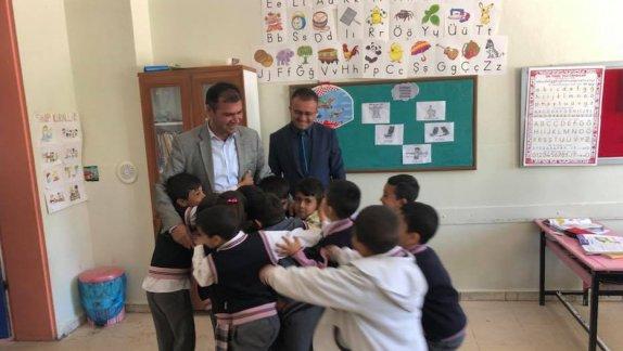İlçe Milli Eğitim Müdürümüz Mustafa ALKAN ve Milli Eğitim Şube Müdürü Şahin KARTAL geleceğin yıldızlarıyla buluştu.