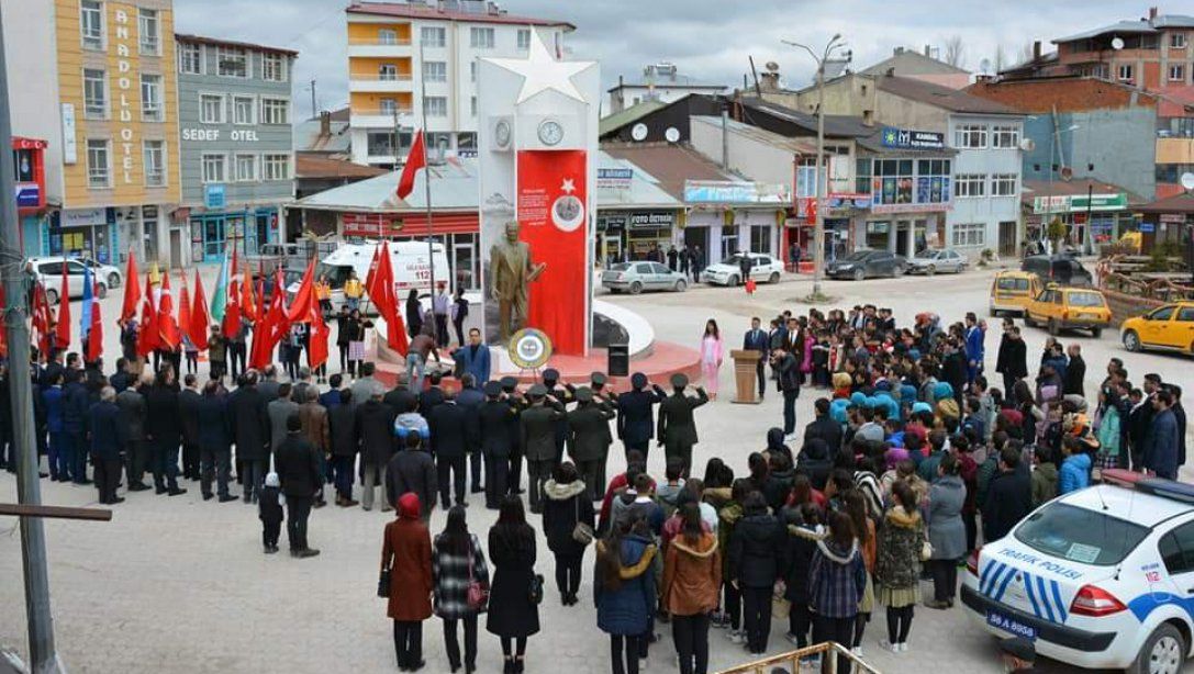23 Nisan Ulusal Egemenlik ve Çocuk Bayramı Dolayısıyla İlçemiz Meydanındaki Atatürk Anıtında Tören Düzenlendi.