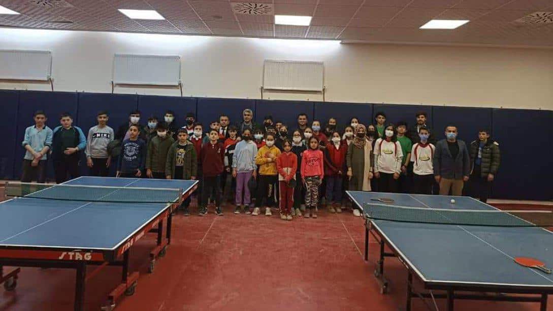 Hep Birlikte Spordayız ve Spor Sivas Projesi kapsamında gerçekleştirdiğimiz masa tenisi turnuvalarına katılım sağlayan tüm öğrencilerimizi tebrik ediyoruz.