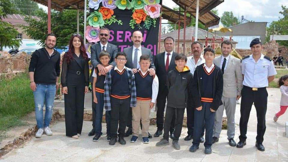 Alacahan Şehit Hakkı Doğan Anadolu Lisesi ve Alacahan Ortaokulu Resim Sergisi Açılışı Yapıldı.